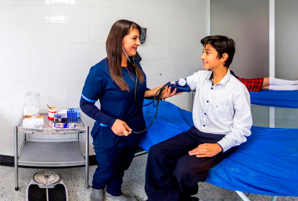 Enfermería Corazonista: ¡Cuidado y Bienestar! ❤️