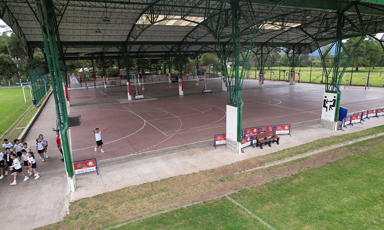 Voleibol Corazonista: ¡Pasión por el Juego! 🏐